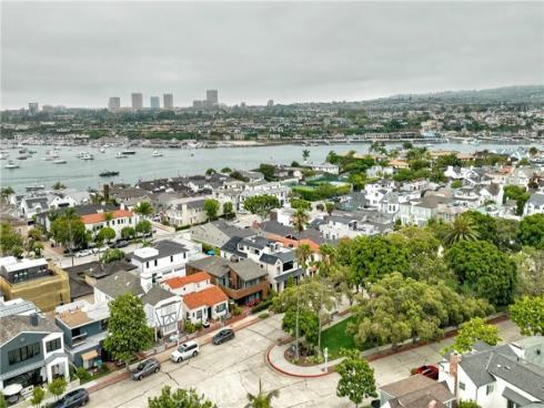 1730  Plaza Del Norte  , Newport Beach, CA