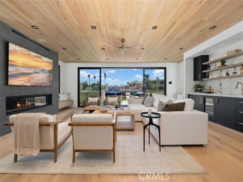 20  Balboa Coves  , Newport Beach, CA