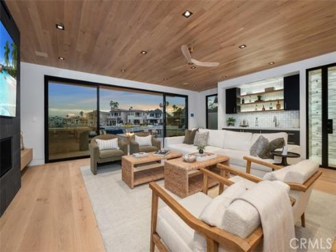20  Balboa Coves  , Newport Beach, CA