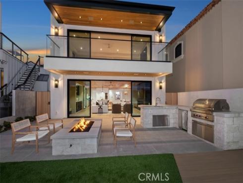 20  Balboa Coves  , Newport Beach, CA