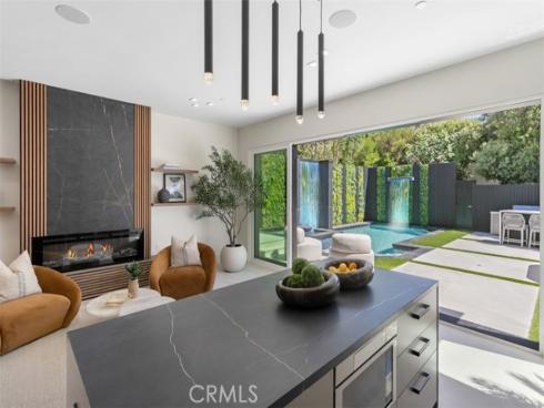 4  Narbonne  , Newport Beach, CA