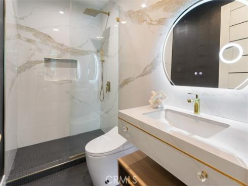 4  Narbonne  , Newport Beach, CA