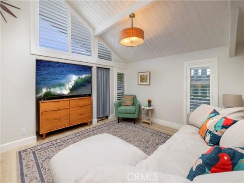 250  62nd Street  , Newport Beach, CA