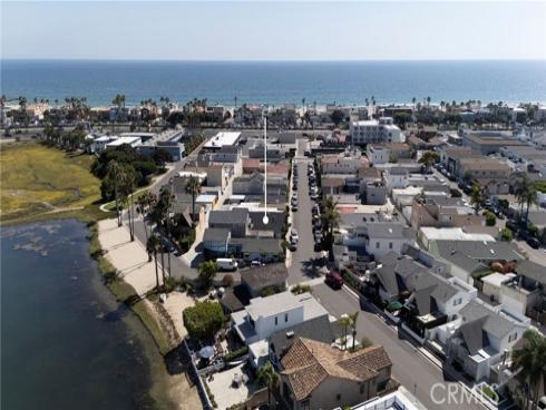 250  62nd Street  , Newport Beach, CA
