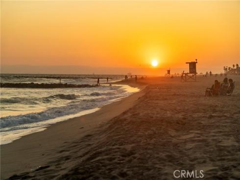 250  62nd Street  , Newport Beach, CA