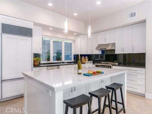 120  Via Trieste  , Newport Beach, CA