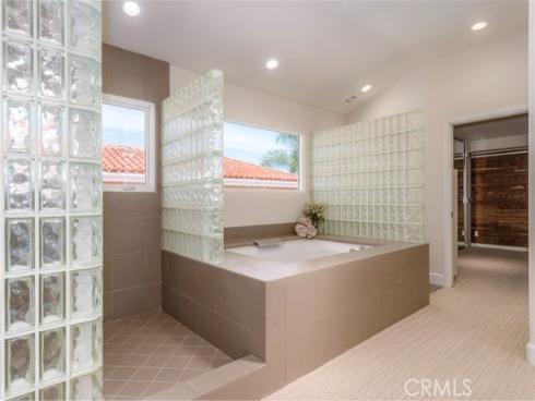 120  Via Trieste  , Newport Beach, CA