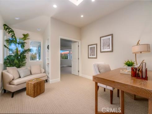 120  Via Trieste  , Newport Beach, CA