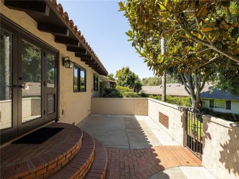 409  Vista Grande  , Newport Beach, CA