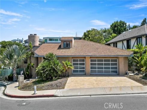 24  Narbonne  , Newport Beach, CA