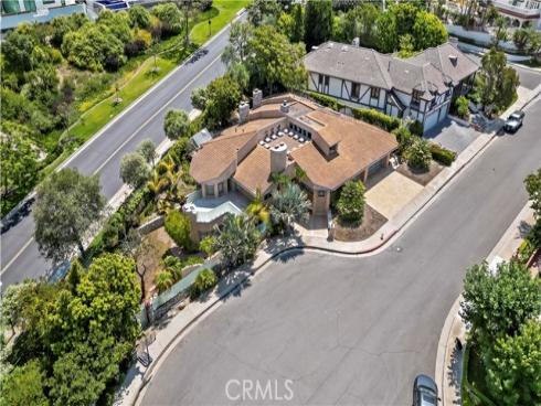 24  Narbonne  , Newport Beach, CA