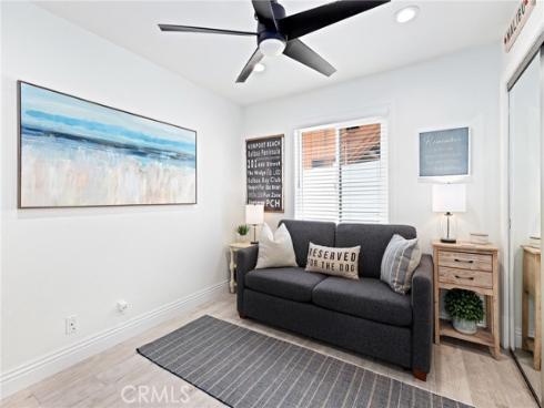 916 E Oceanfront  , Newport Beach, CA