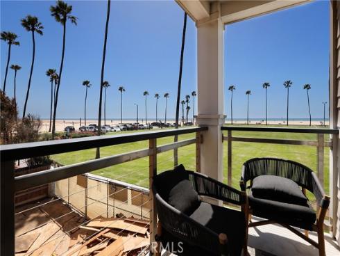 916 E Oceanfront  , Newport Beach, CA