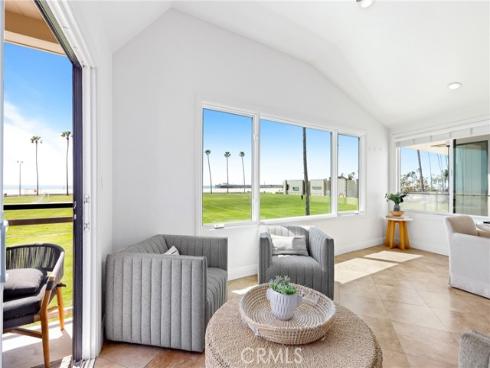 916 E Oceanfront  , Newport Beach, CA