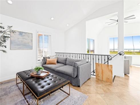 916 E Oceanfront  , Newport Beach, CA