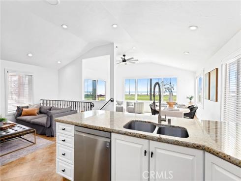 916 E Oceanfront  , Newport Beach, CA