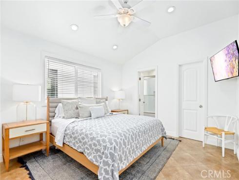 916 E Oceanfront  , Newport Beach, CA