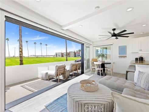 916 E Oceanfront  , Newport Beach, CA