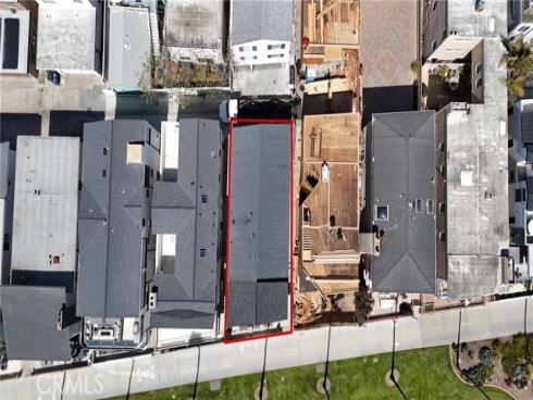 916 E Oceanfront  , Newport Beach, CA