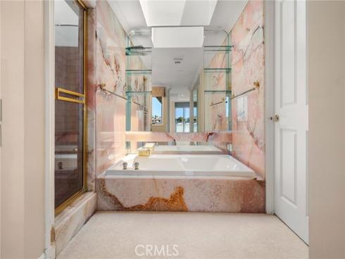 73  Linda  , Newport Beach, CA