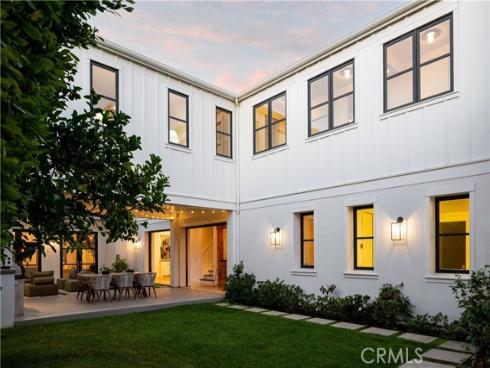 2217  Laurel   Place, Newport Beach, CA