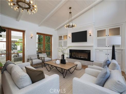 2217  Laurel   Place, Newport Beach, CA