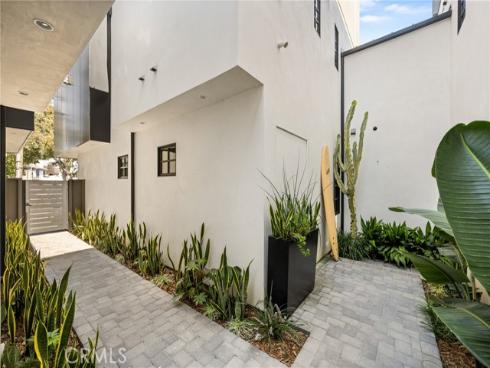 412  29th Street  B , Newport Beach, CA