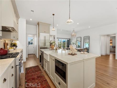 337  Holmwood   Drive, Newport Beach, CA