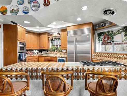 115 N Bay Front  , Newport Beach, CA