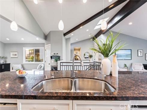 2987  Quedada  , Newport Beach, CA