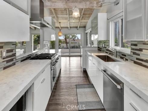 2000  Vista Cajon  , Newport Beach, CA