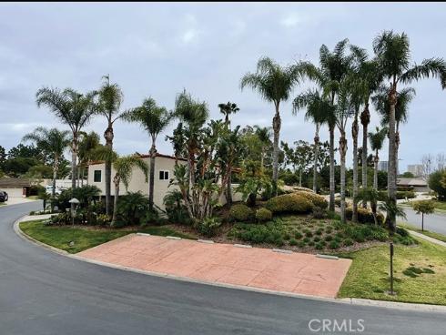 2000  Vista Cajon  , Newport Beach, CA