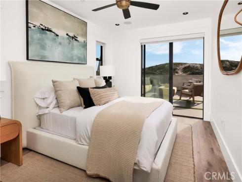 7210  W. Oceanfront  , Newport Beach, CA