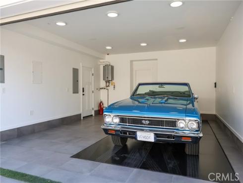 7210  W. Oceanfront  , Newport Beach, CA