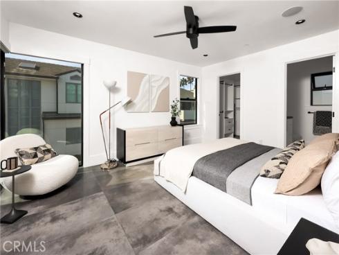 7210  W. Oceanfront  , Newport Beach, CA