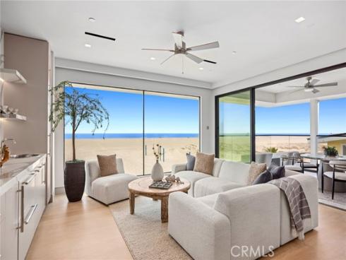 706 W Oceanfront  , Newport Beach, CA