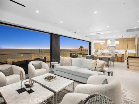 706 W Oceanfront  , Newport Beach, CA