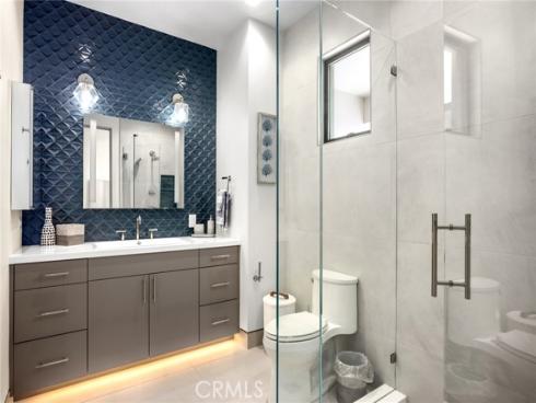 706 W Oceanfront  , Newport Beach, CA