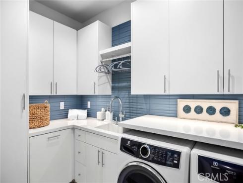 706 W Oceanfront  , Newport Beach, CA