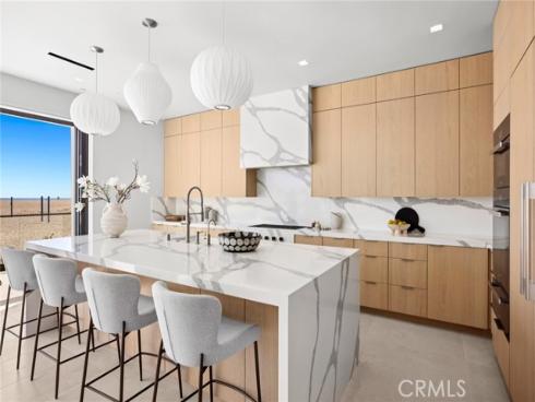 706 W Oceanfront  , Newport Beach, CA