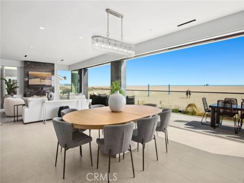 706 W Oceanfront  , Newport Beach, CA