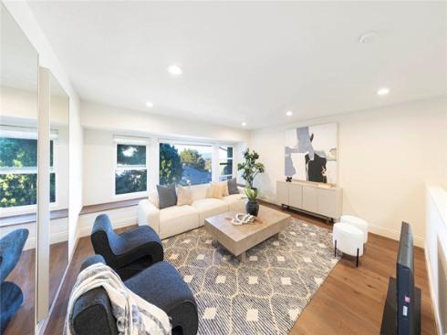 16  Lucerne  , Newport Beach, CA