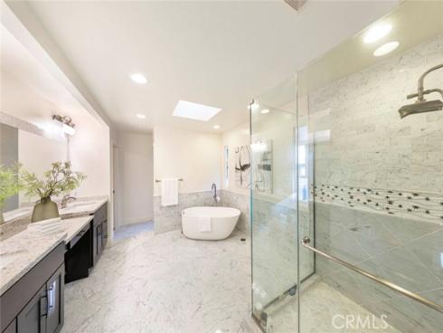 16  Lucerne  , Newport Beach, CA