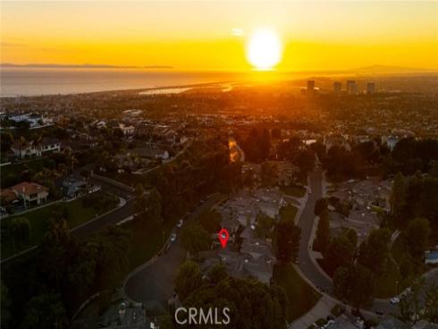 16  Lucerne  , Newport Beach, CA