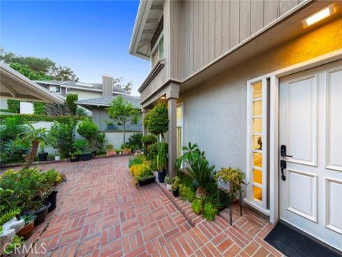 16  Lucerne  , Newport Beach, CA