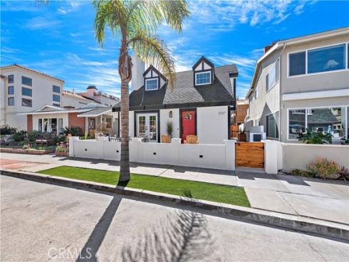 2137  Miramar  , Newport Beach, CA