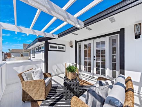 2137  Miramar  , Newport Beach, CA