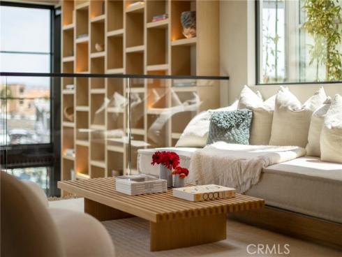 2910  Lafayette   Avenue, Newport Beach, CA