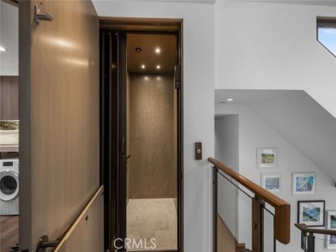 8  Beacon Bay  , Newport Beach, CA