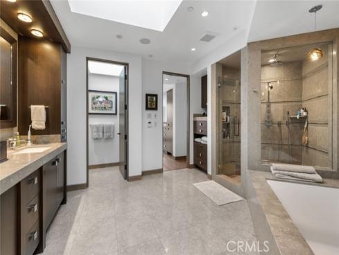 8  Beacon Bay  , Newport Beach, CA